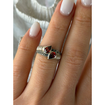 Vintage 925 Sterling Silver Garnet & Marcasite Ring Size 6