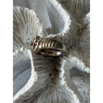 Vintage 925 Sterling Silver Garnet & Marcasite Ring Size 6