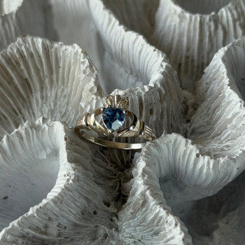 925 Sterling Silver Heart Blue Topaz Ring Size 5.5