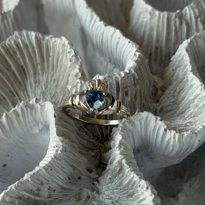 925 Sterling Silver Heart Blue Topaz Ring Size 5.5