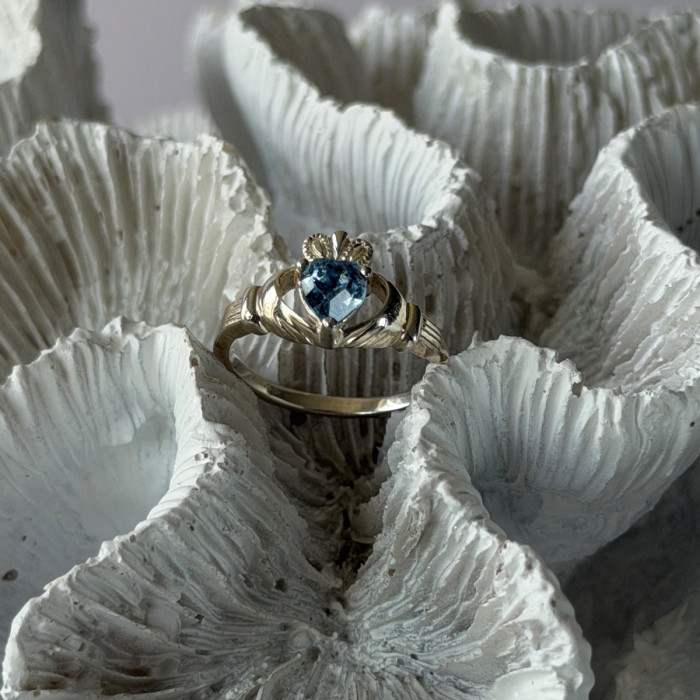 925 Sterling Silver Heart Blue Topaz Ring Size 5.5