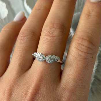 925 Sterling Silver Angel Wings Cz Ring Size 9