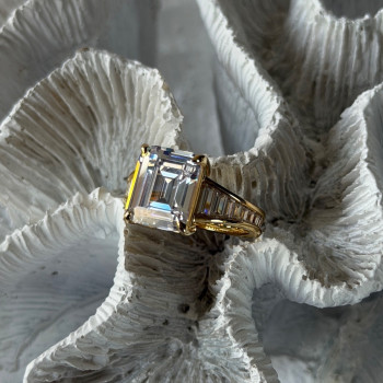 925 Sterling Silver Gold Plated Cz Ring Size 8