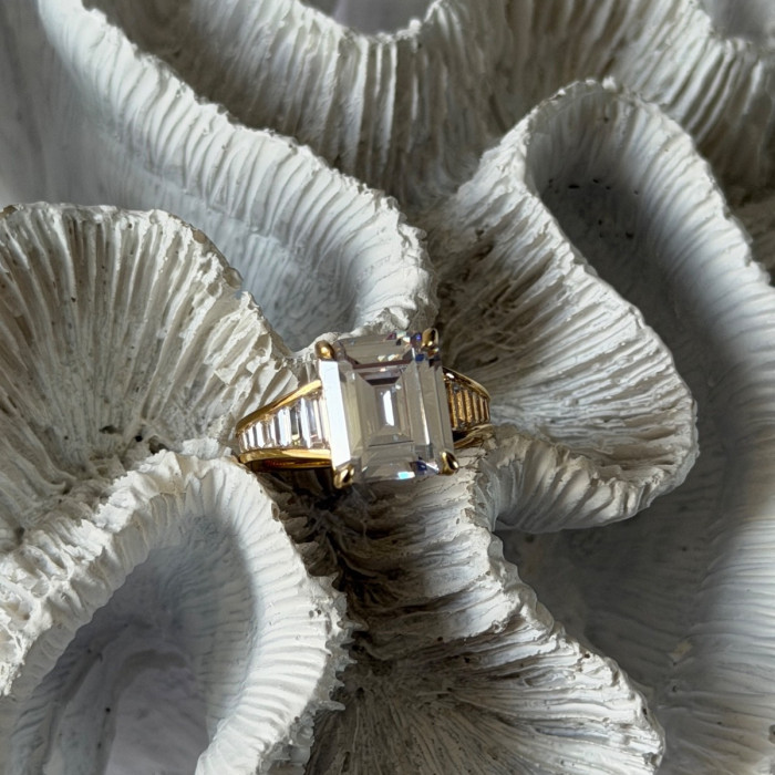 925 Sterling Silver Gold Plated Cz Ring Size 8