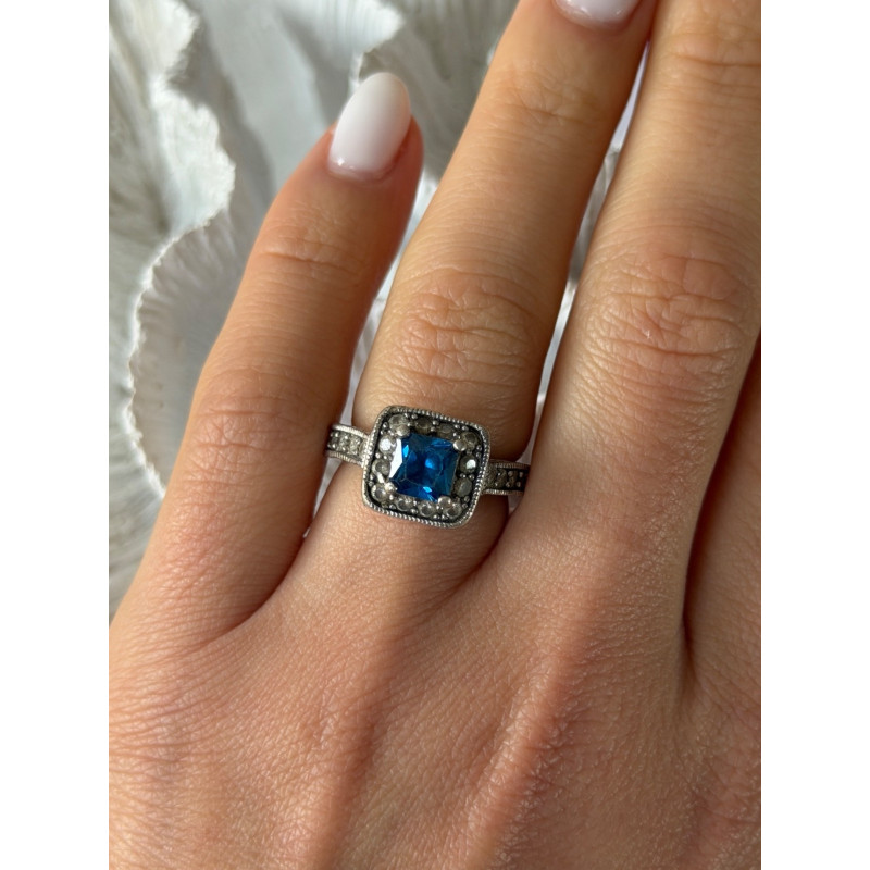 Vintage 925 Sterling Silver Blue & White Spinel Ring Size 6