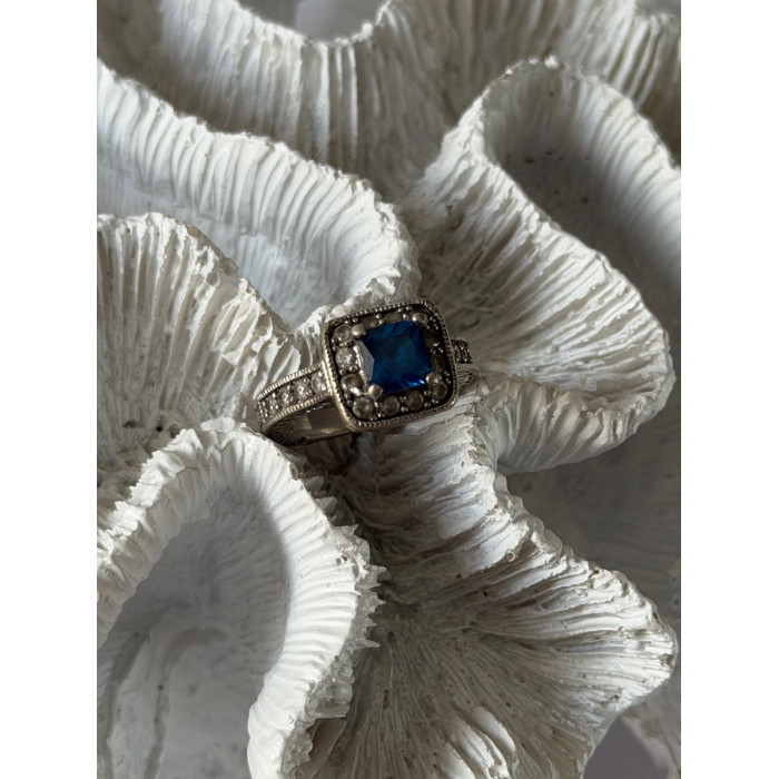 Vintage 925 Sterling Silver Blue & White Spinel Ring Size 6