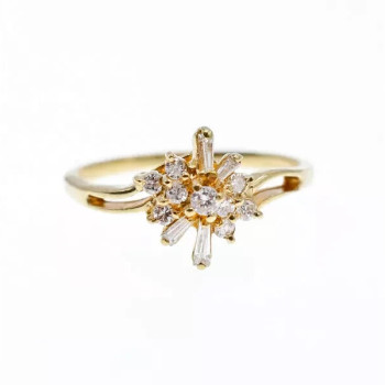 14K Yellow Gold Sapphire & Diamonds Ring Size 7.25