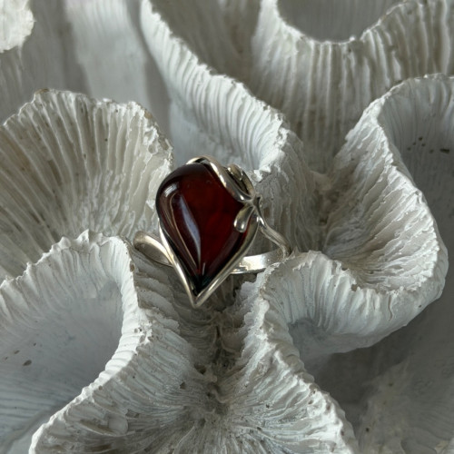 Beautiful Design 925 Sterling Silver Amber Ring Size 9