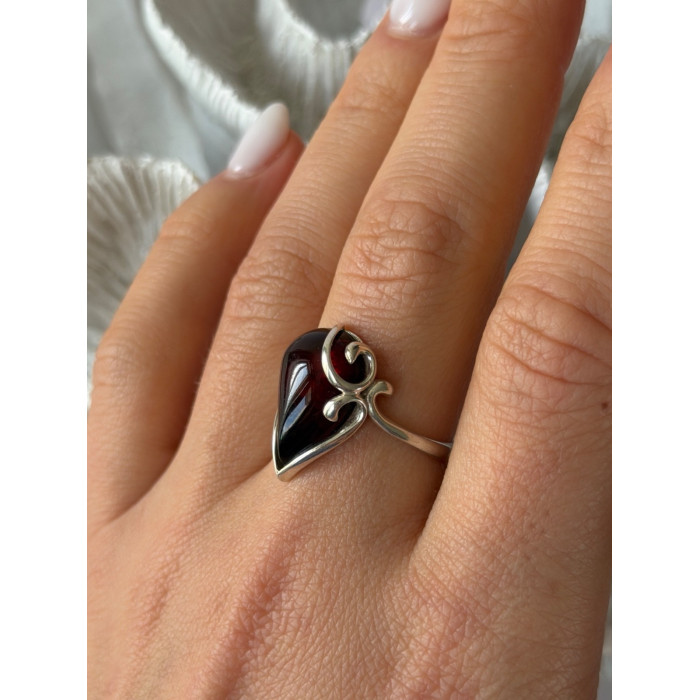 Beautiful Design 925 Sterling Silver Amber Ring Size 9