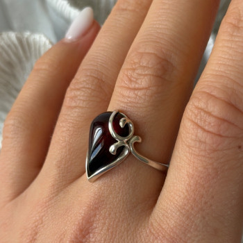 Beautiful Design 925 Sterling Silver Amber Ring Size 9