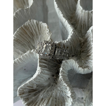 925 Sterling Silver White Topaz Ring Size 7