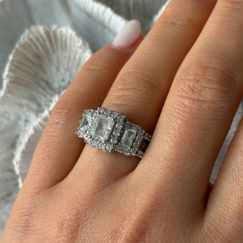 925 Sterling Silver White Topaz Ring Size 7