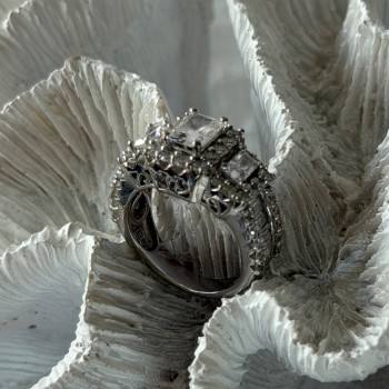925 Sterling Silver White Topaz Ring Size 7