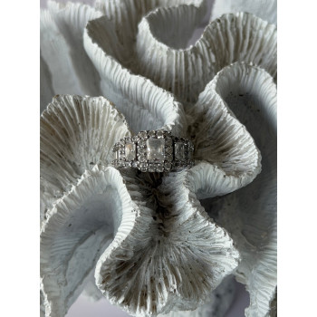 925 Sterling Silver White Topaz Ring Size 7