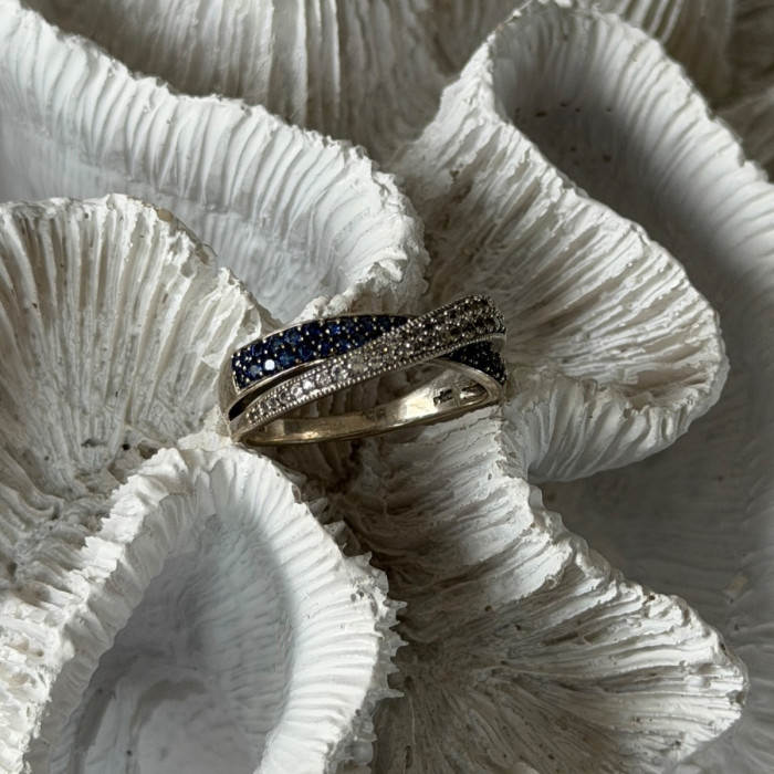 925 Sterling Silver White & Blue Spinel Ring Size 9.5