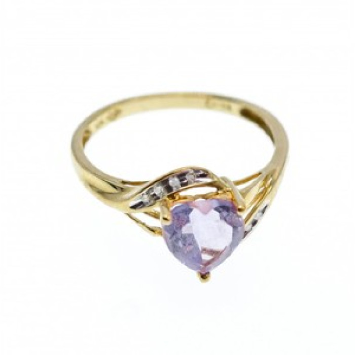 10K Yellow Gold Tourmaline & Diamonds Heart Ring Size 4.75