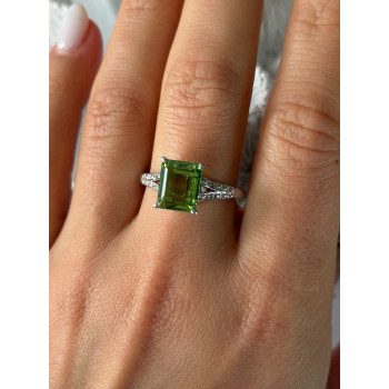 925 Sterling Silver Peridot Ring Size 10