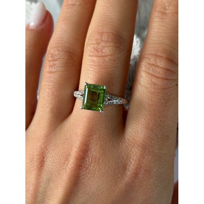 925 Sterling Silver Peridot Ring Size 10