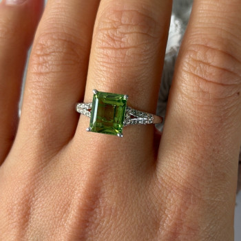 925 Sterling Silver Peridot Ring Size 10