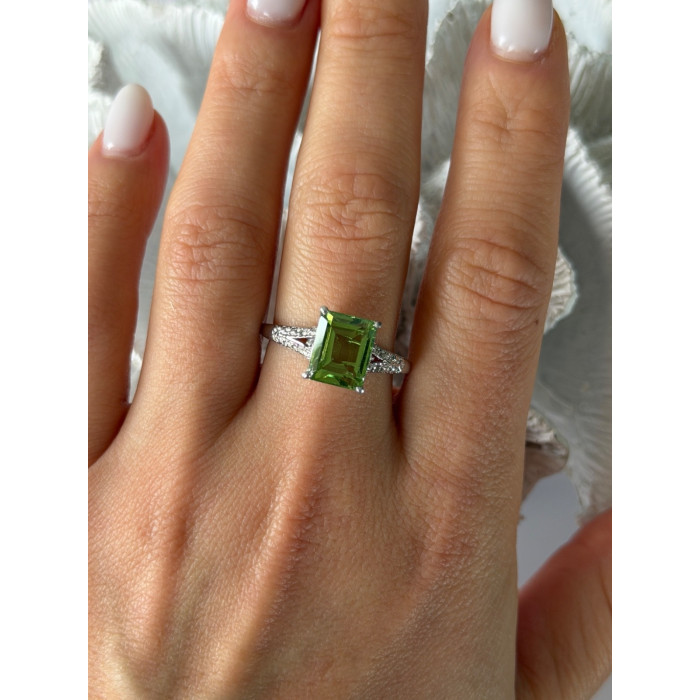 925 Sterling Silver Peridot Ring Size 10