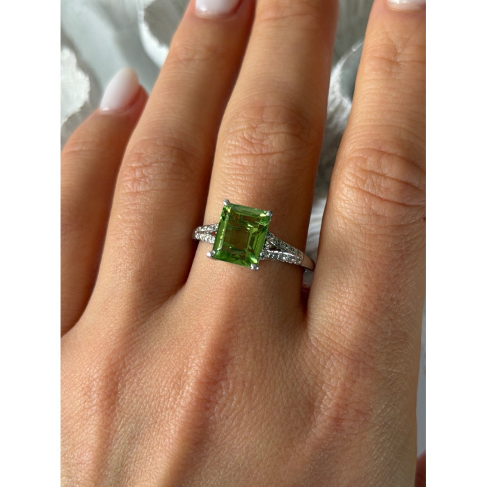 925 Sterling Silver Peridot Ring Size 10