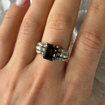 Avon 925 Sterling Silver Brown Tourmaline Ring Size 8