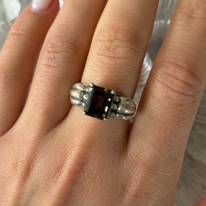 Avon 925 Sterling Silver Brown Tourmaline Ring Size 8