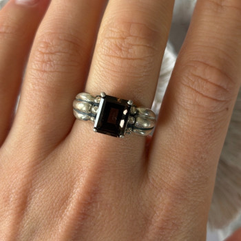 Avon 925 Sterling Silver Brown Tourmaline Ring Size 8