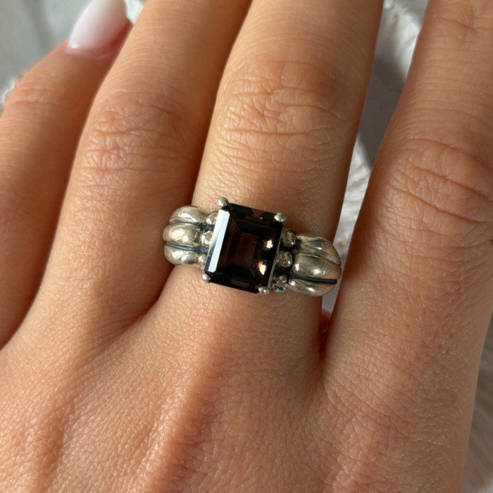 Avon 925 Sterling Silver Brown Tourmaline Ring Size 8