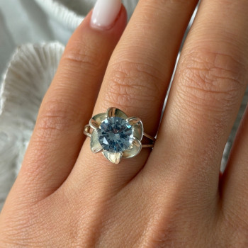 925 Sterling Silver Blue Cz Flower Ring Size 7