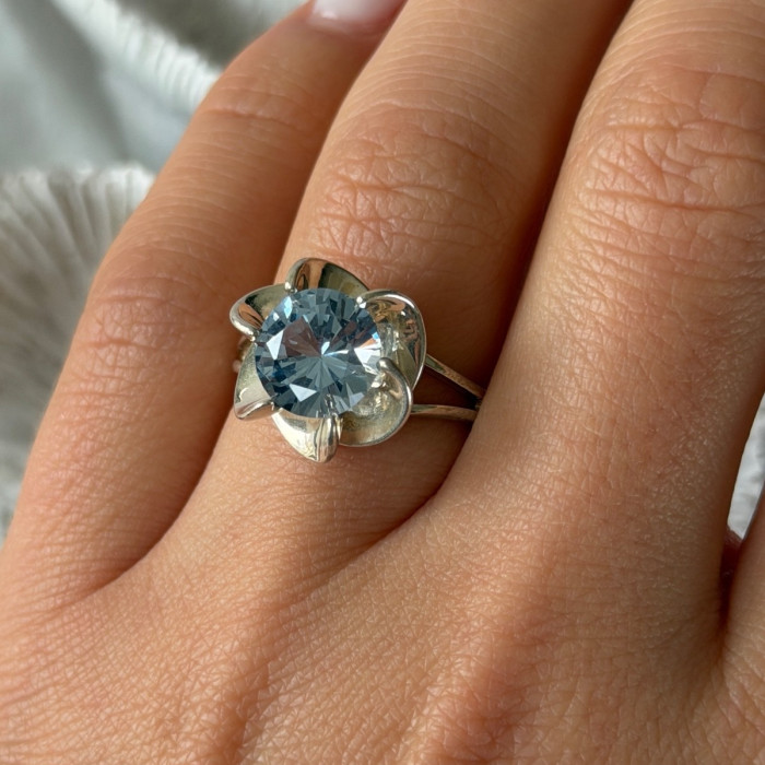 925 Sterling Silver Blue Cz Flower Ring Size 7