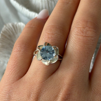 925 Sterling Silver Blue Cz Flower Ring Size 7