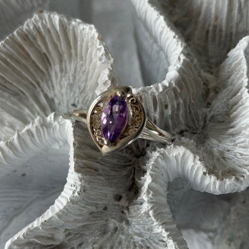 Avon 925 Sterling Silver Amethyst Ring Size 10