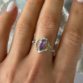 Avon 925 Sterling Silver Amethyst Ring Size 10
