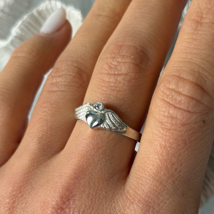 925 Sterling Silver Heart Wings Colorless Topaz Ring Size 9