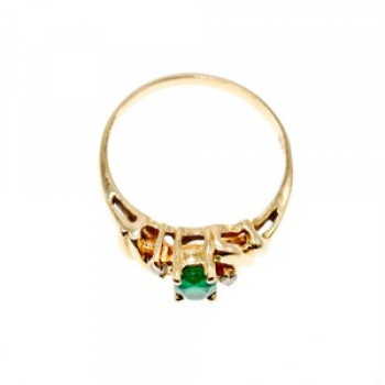 14K Yellow Gold Emerald & Diamonds Ring Size 8