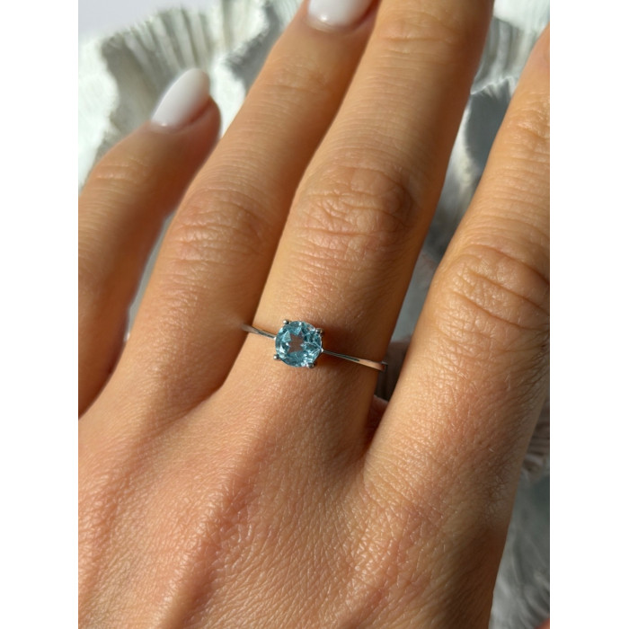 925 Sterling Silver Blue Topaz Ring Size 9