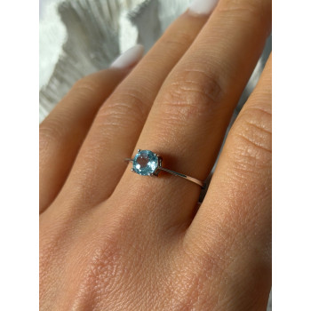 925 Sterling Silver Blue Topaz Ring Size 9