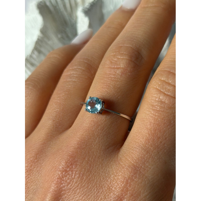 925 Sterling Silver Blue Topaz Ring Size 9