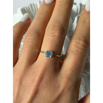 925 Sterling Silver Blue Topaz Ring Size 9