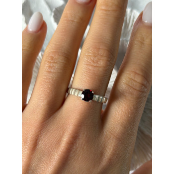 925 Sterling Silver Garnet Ring Size 9