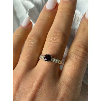 925 Sterling Silver Garnet Ring Size 9