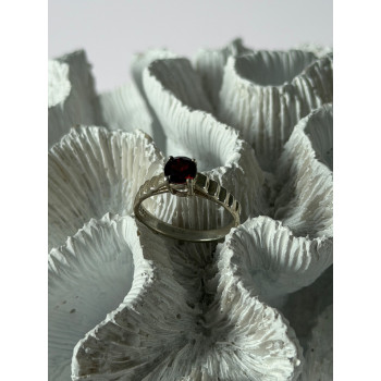 925 Sterling Silver Garnet Ring Size 9