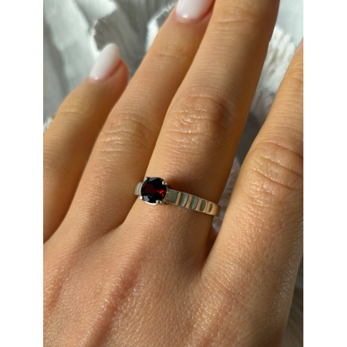 925 Sterling Silver Garnet Ring Size 9