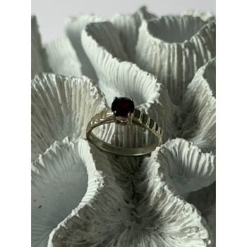 925 Sterling Silver Garnet Ring Size 9