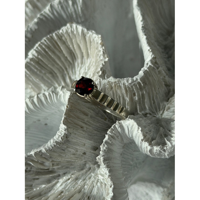 925 Sterling Silver Garnet Ring Size 9