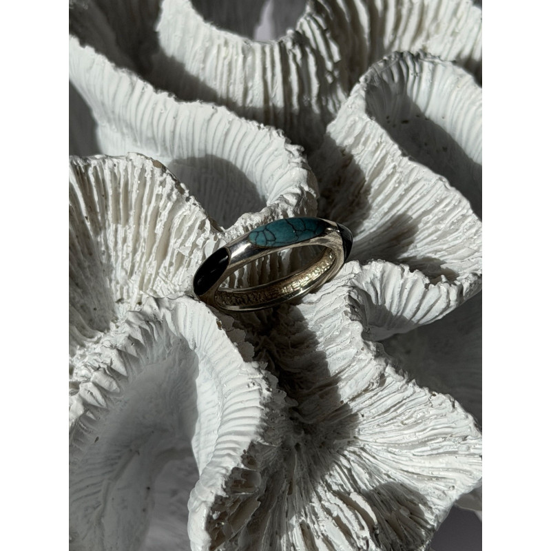 925 Sterling Silver Turquoise & Onyx Ring Size 7