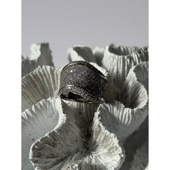 Elegant Design 925 Sterling Silver Cz Ring Size 8