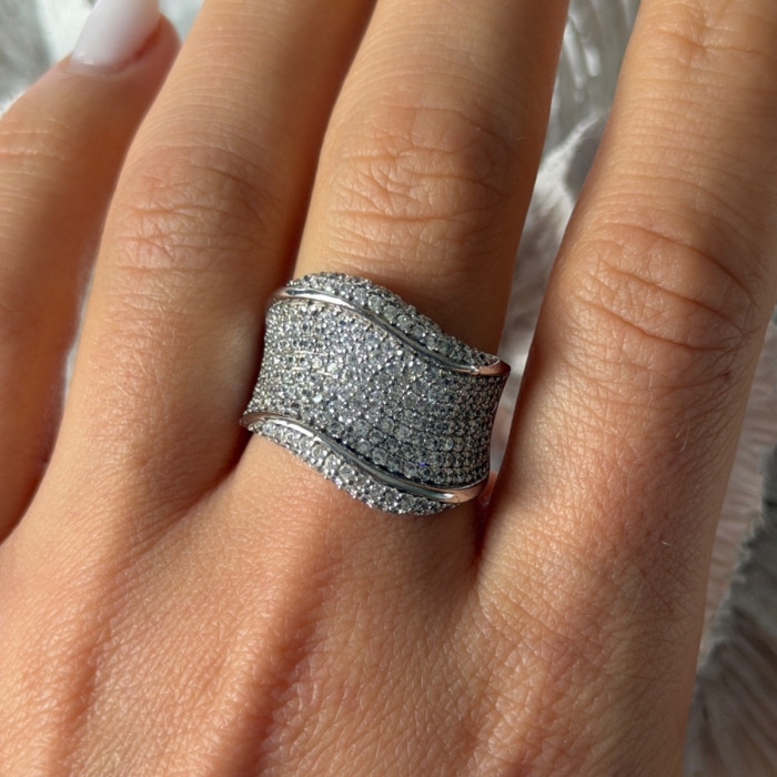 Elegant Design 925 Sterling Silver Cz Ring Size 8