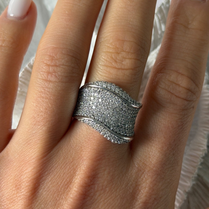 Elegant Design 925 Sterling Silver Cz Ring Size 8